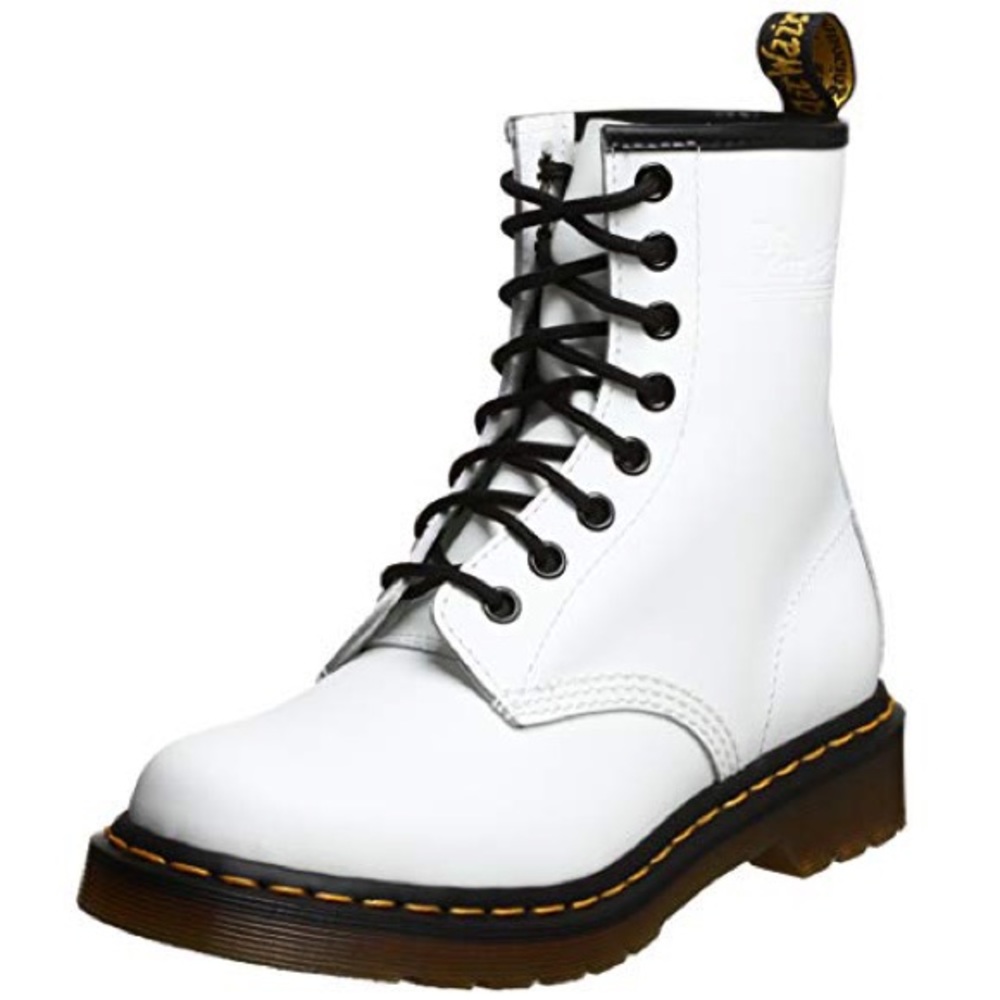Smooth White Classic Dr. Martens